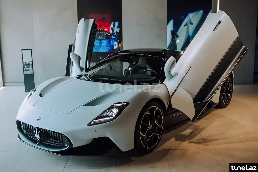 Maserati MC 20 2023