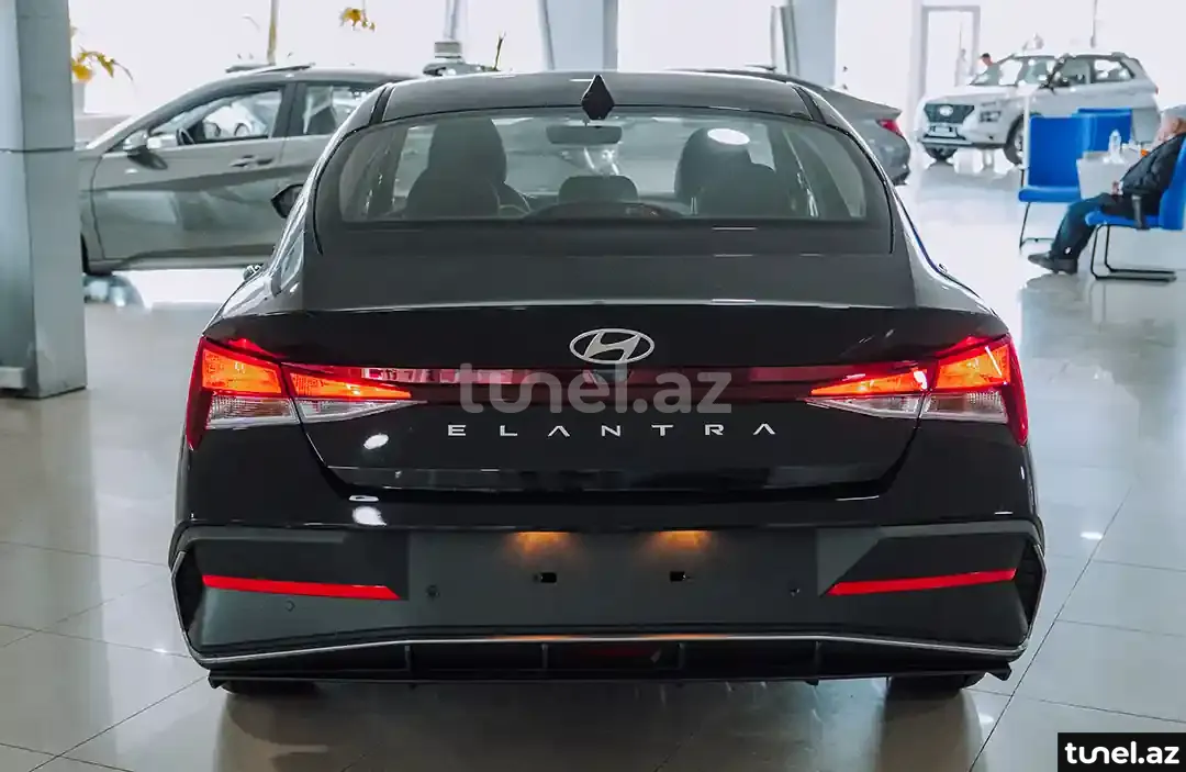 Hyundai Elantra 2024