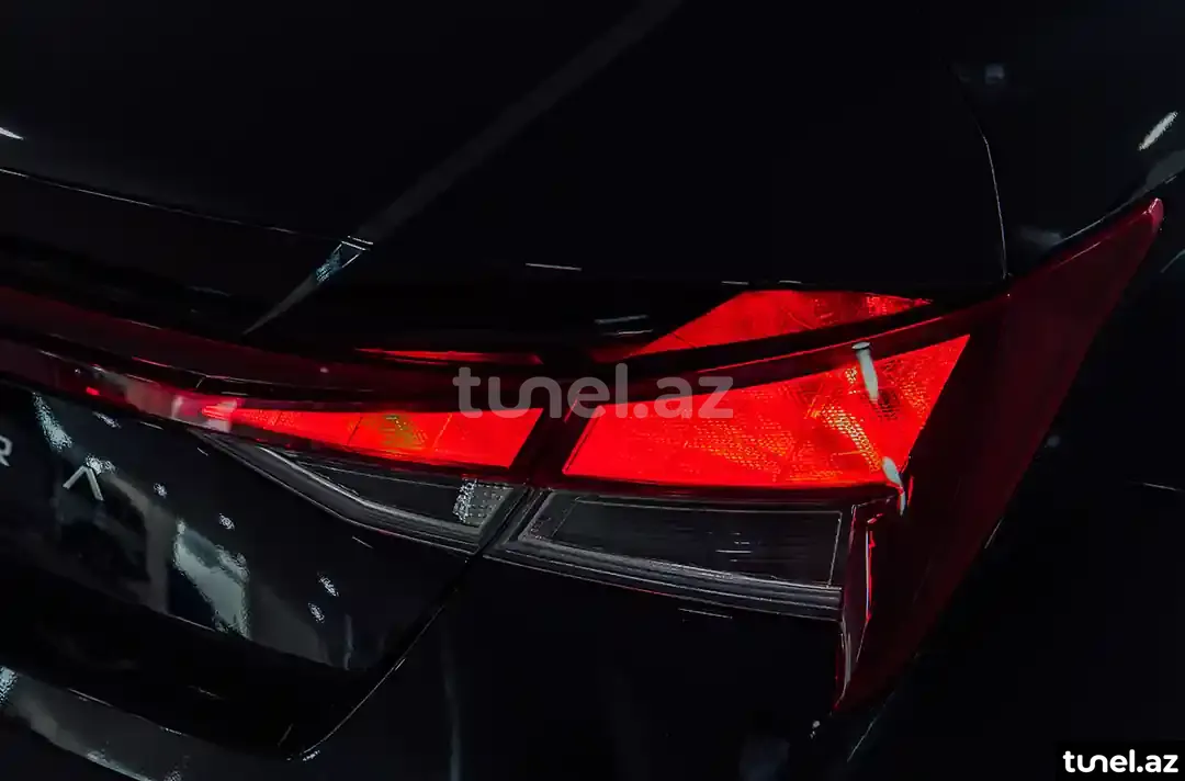 Hyundai Elantra 2024