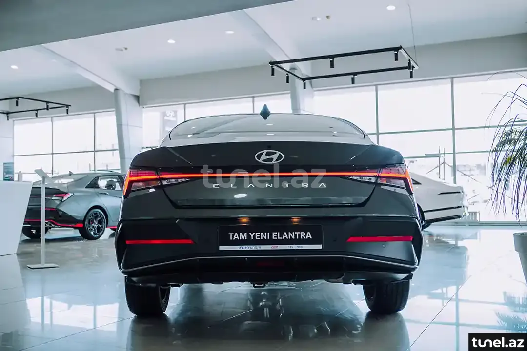 Hyundai Elantra 2024