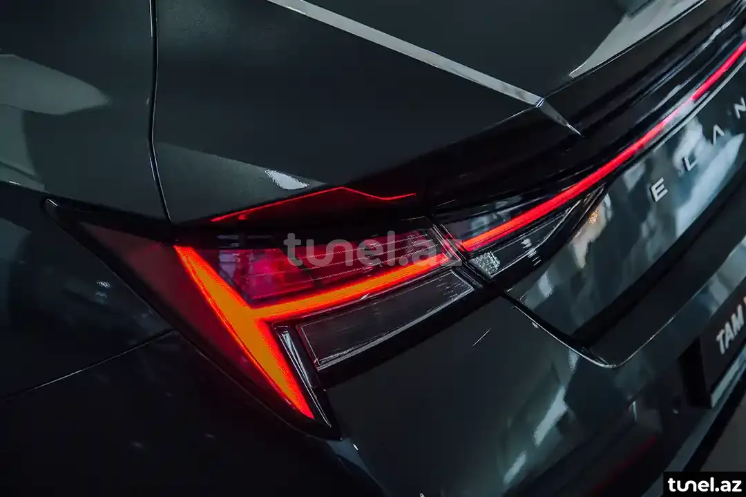 Hyundai Elantra 2024