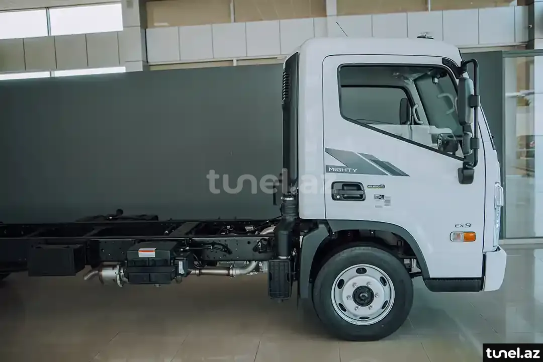Hyundai Mighty EX9 2023