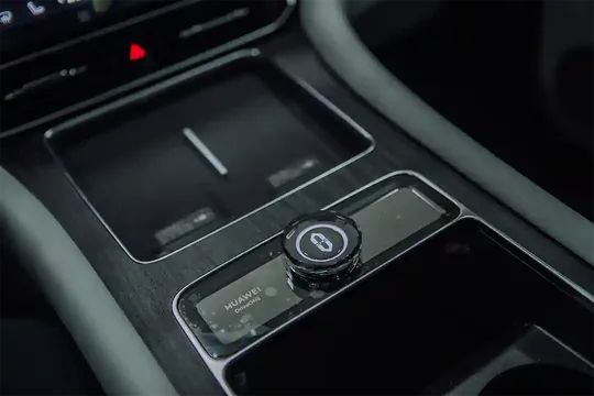 Seres Aito M9, 1.5 L, 2024 год, 1 365 km, Баку - Цена: 77 400 $ - Tunel.az