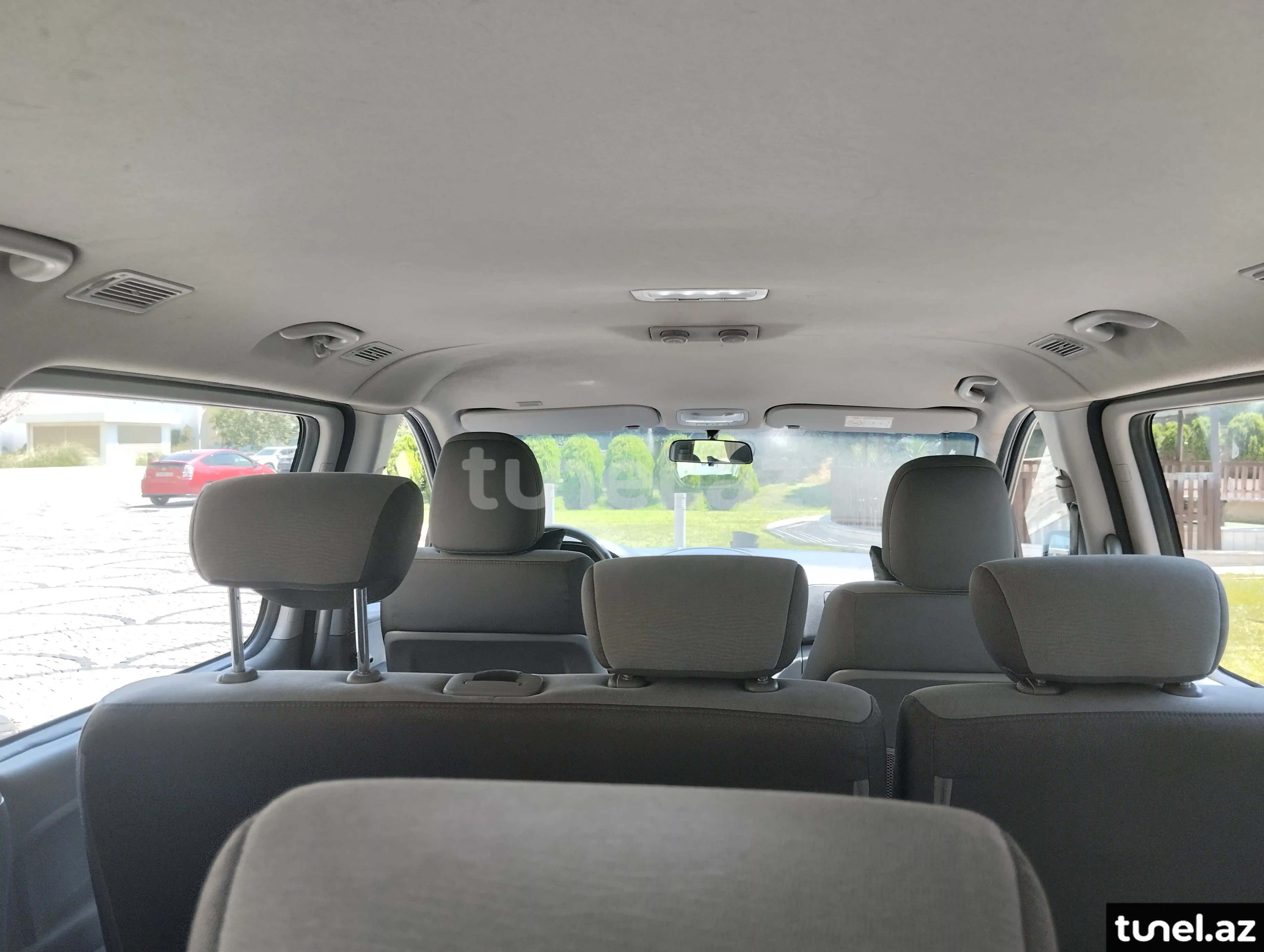 Hyundai H-1 2015