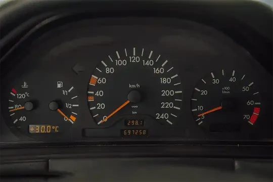 Mercedes E 200, 2.2 L, 2000 წელი, 150 000 km, Sumgayit - ფასი: 11 500 ₼ - Tunel.az