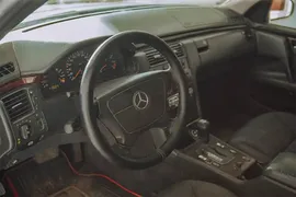 Mercedes E 200, 2.2 L, 2000 i̇l, 150 000 km, Sumqayıt - Qiymət: 11 500 ₼ - Tunel.az