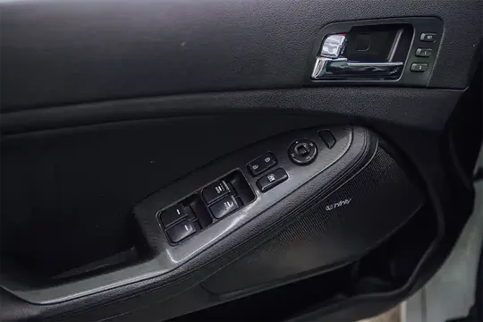 Kia Optima, 2.0 L, 2011 год, 170 000 km, Баку - Цена: 21 900 ₼ - Tunel.az