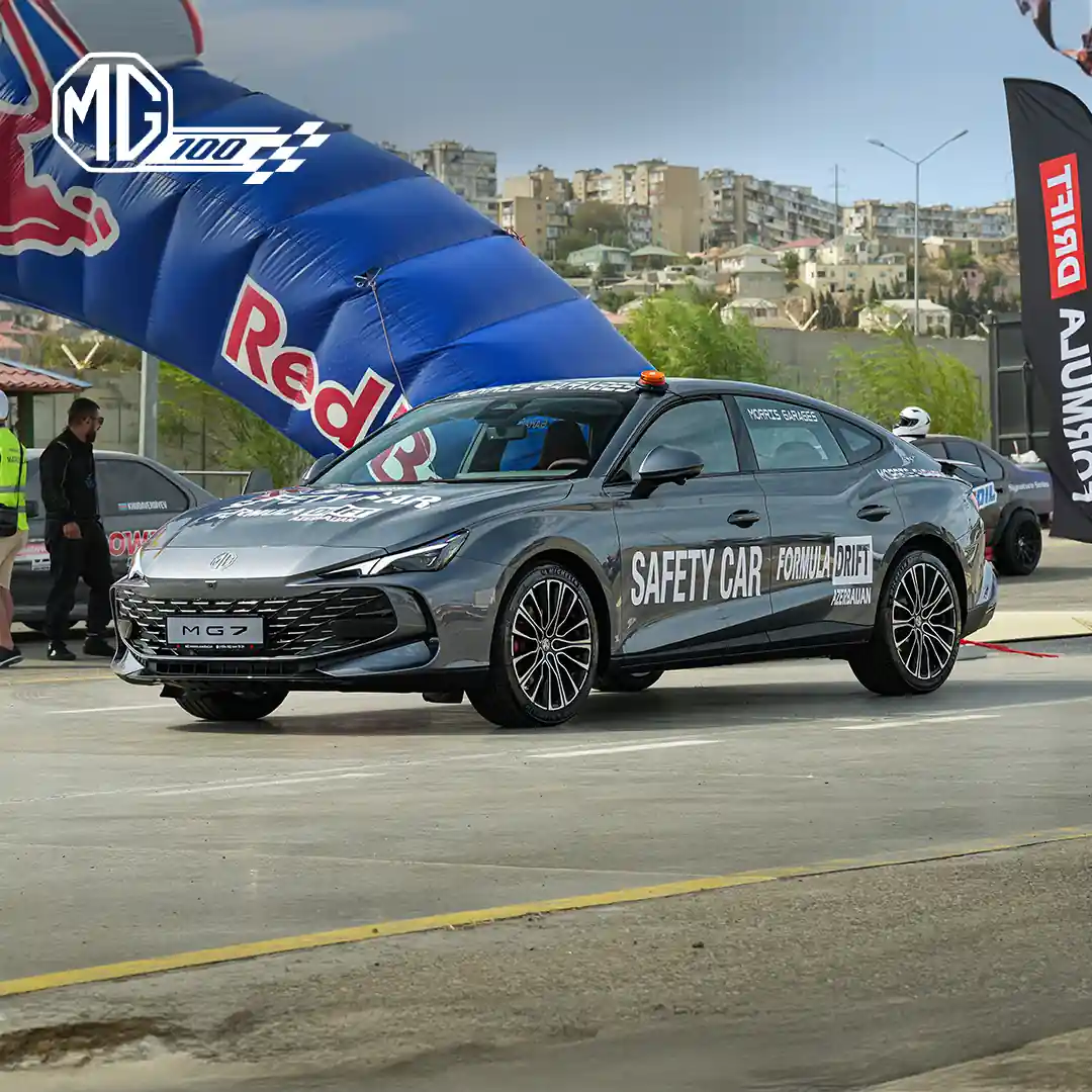 Azərbaycanda ilk dəfə keçirilən "Formula Drift" yarışmasında öz təhlükəsizliyini sübut edən MG markasının MG7 modeli, "Safety Car" kimi digər avtomobillərin də təhlükəsizliyini təmin etdi.
#mgmotor #mgmotoraz #mg7 #morrisgarages #formuladrift