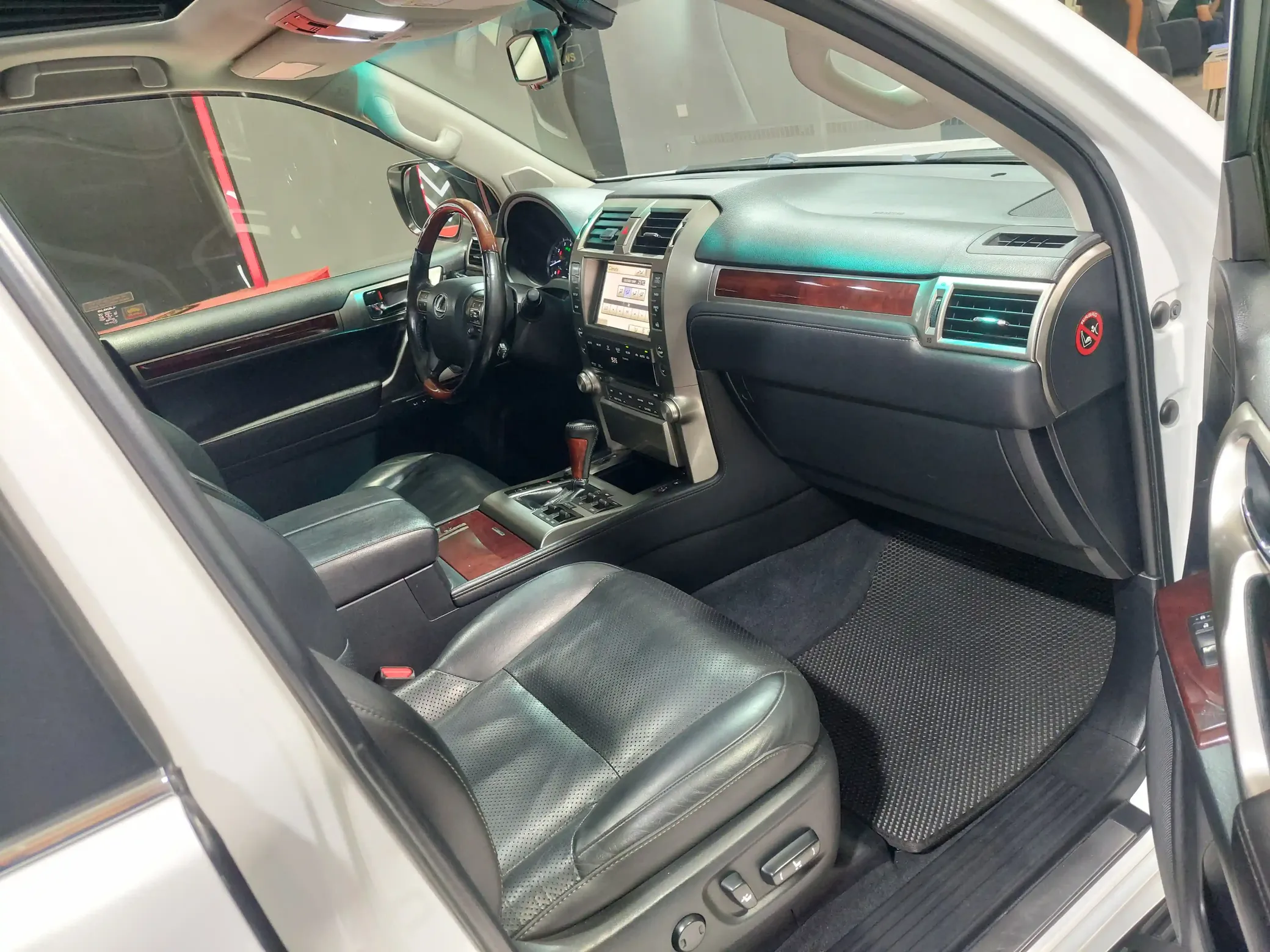 Lexus GX 460, 4.6 L, 2011 year, 285 000 km, Sumgayit - Price: 31 500 $ - Tunel.az