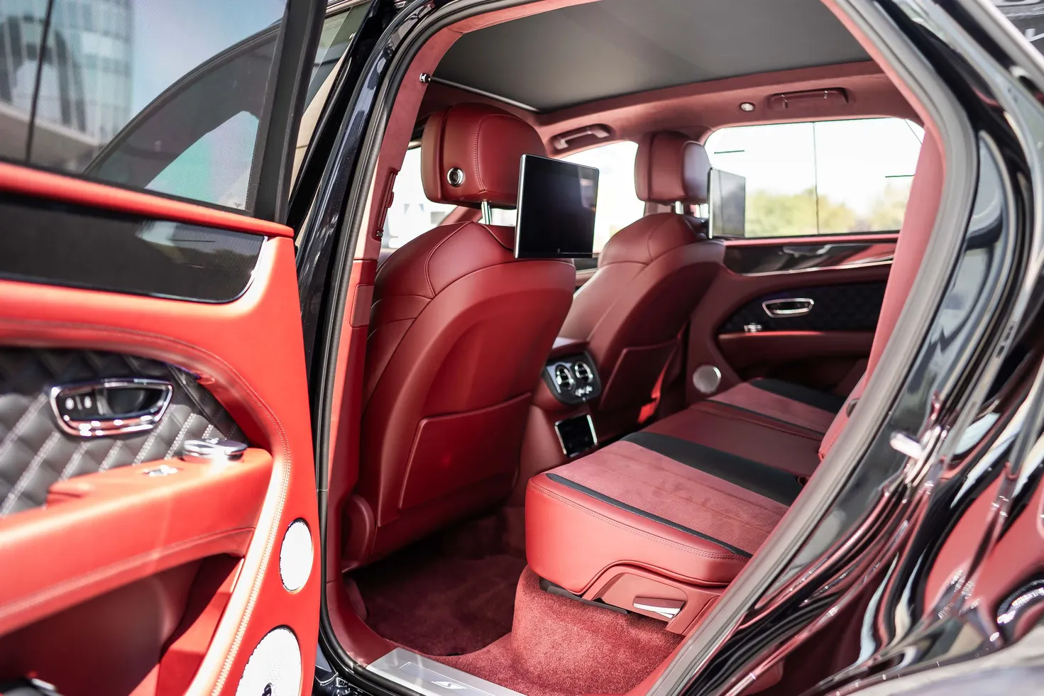 Bentley Bentayga, 4.0 L, 2023 year, 1 740 km, Baku - Price: 315 000 $ - Tunel.az