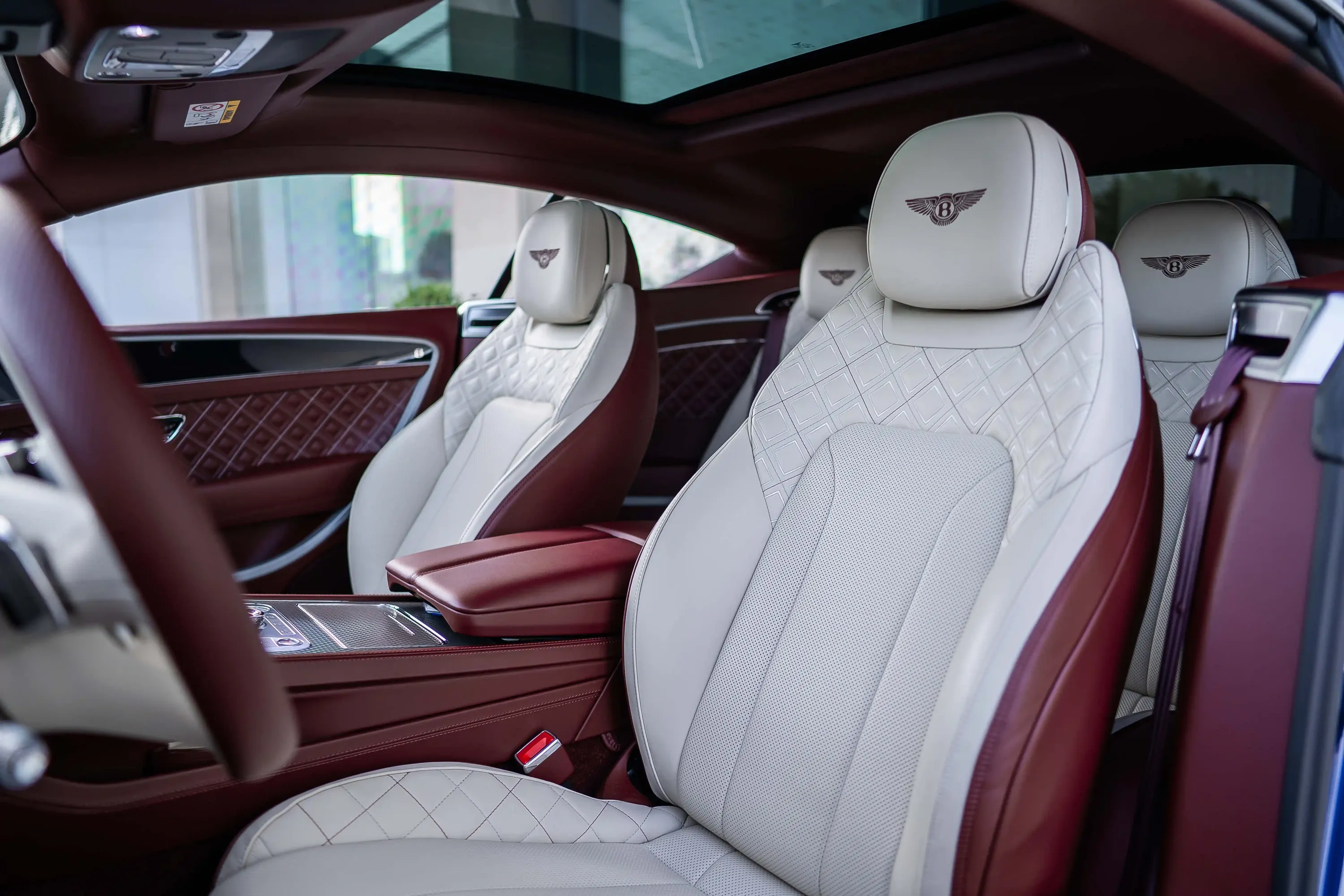 Bentley Continental, 4.0 L, 2023 год, 3 850 km, Баку - Цена: 335 000 $ - Tunel.az