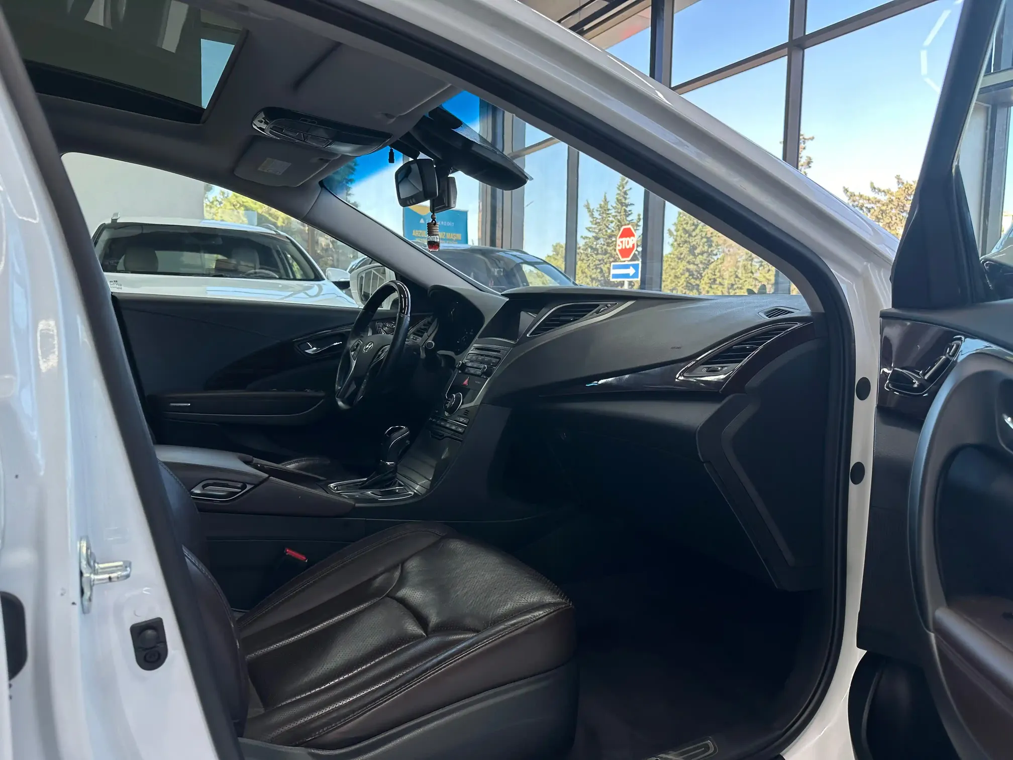 Hyundai Grandeur, 2.2 L, 2015 year, 159 000 km, Sumgayit - Price: 33 000 ₼ - Tunel.az