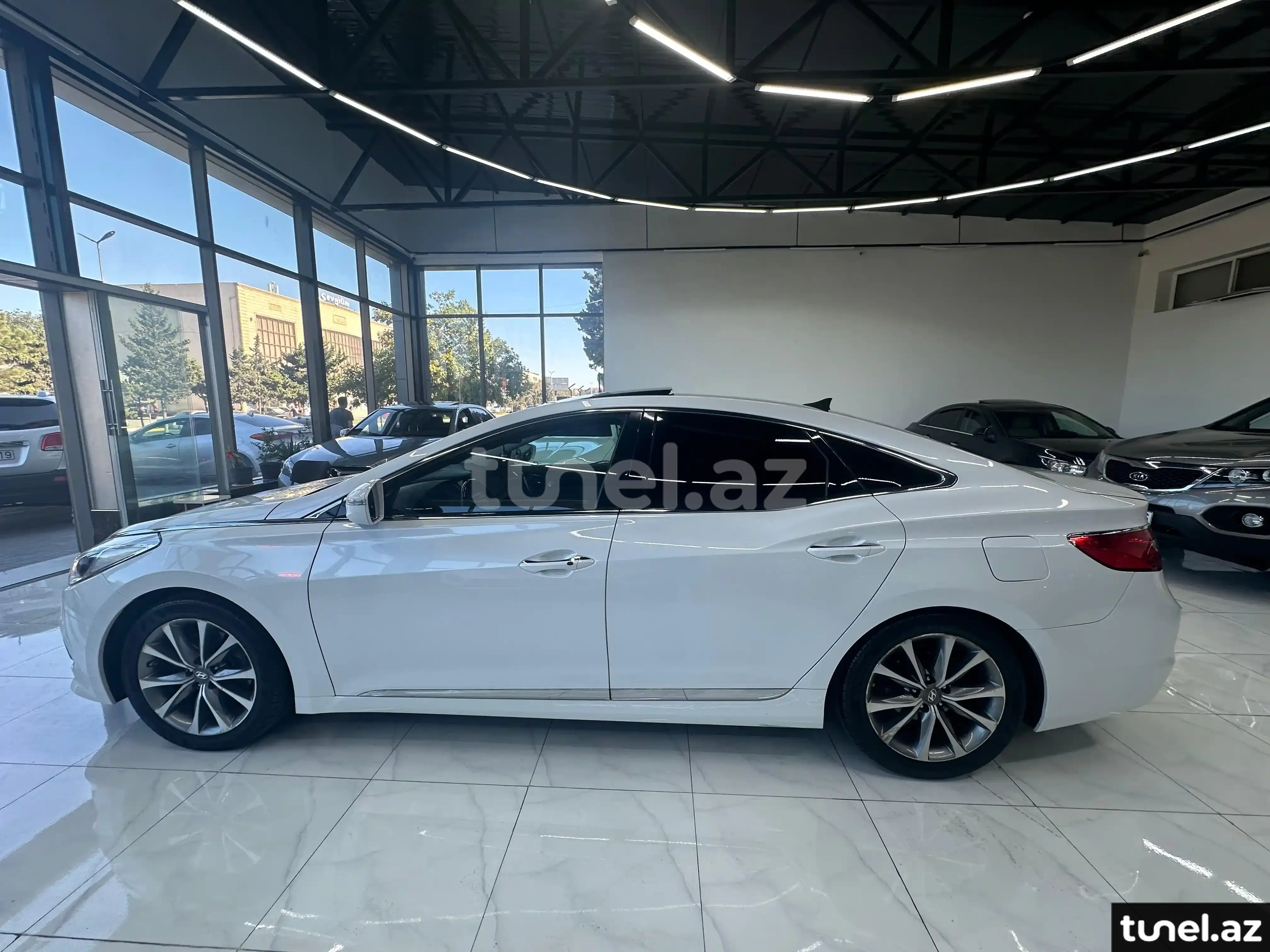Hyundai Grandeur 2015