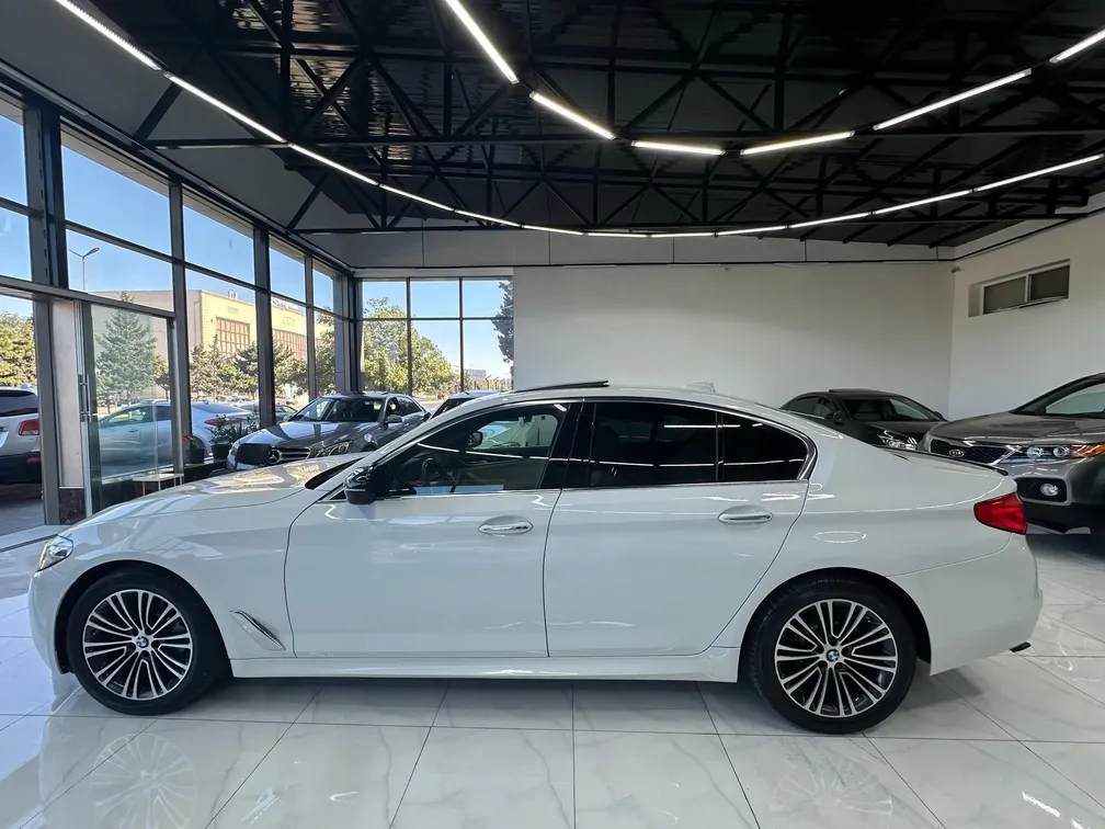 BMW 530, 2.0 L, 2018 год, 150 000 km, Сумгаит - Цена: 26 400 $ - Tunel.az