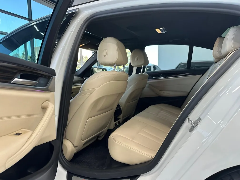 BMW 530, 2.0 L, 2018 год, 150 000 km, Сумгаит - Цена: 26 400 $ - Tunel.az