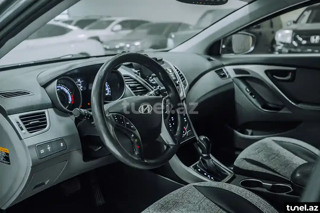 Hyundai Elantra 2015