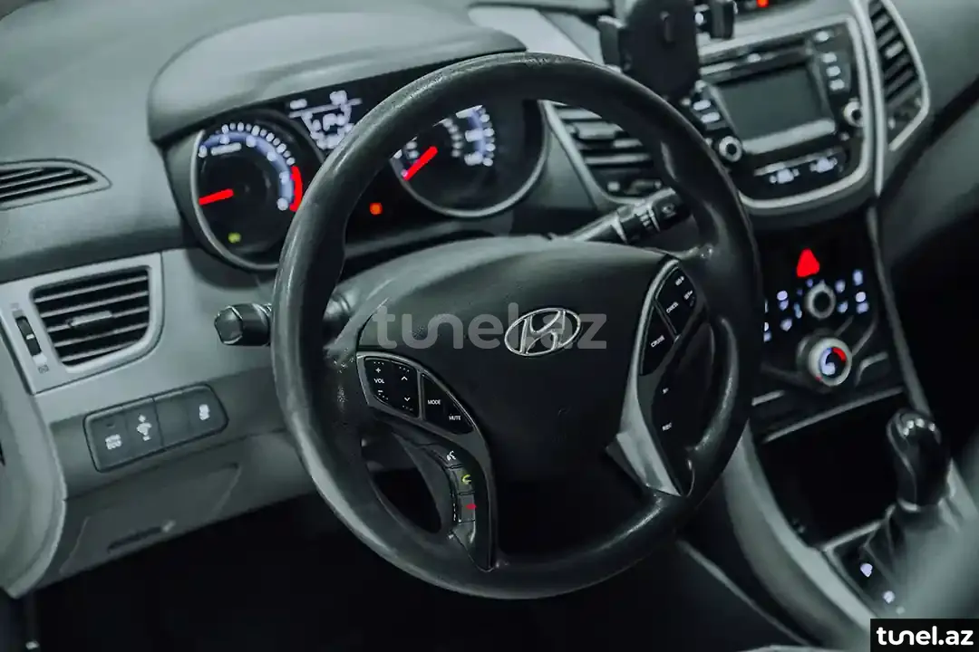 Hyundai Elantra 2015