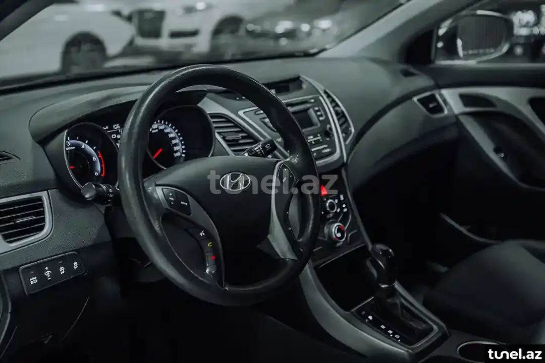 Hyundai Avante 2014