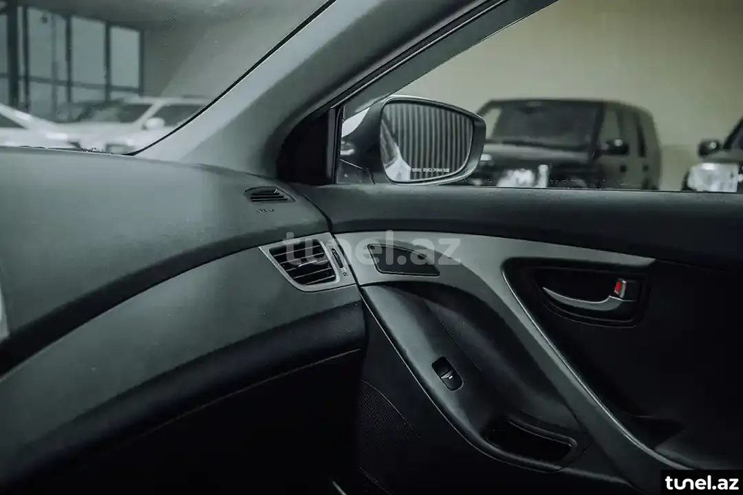 Hyundai Avante 2014