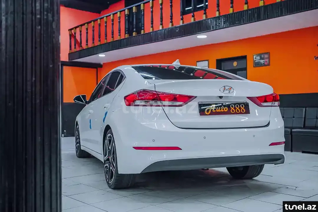 Hyundai Avante 2015