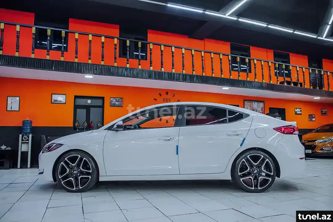 Hyundai Avante 2015