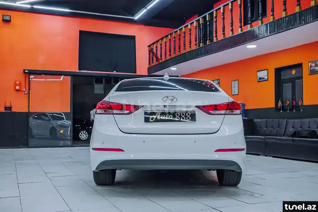 Hyundai Avante 2015