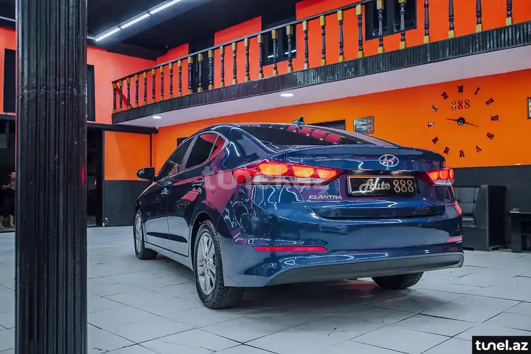 Hyundai Elantra 2017