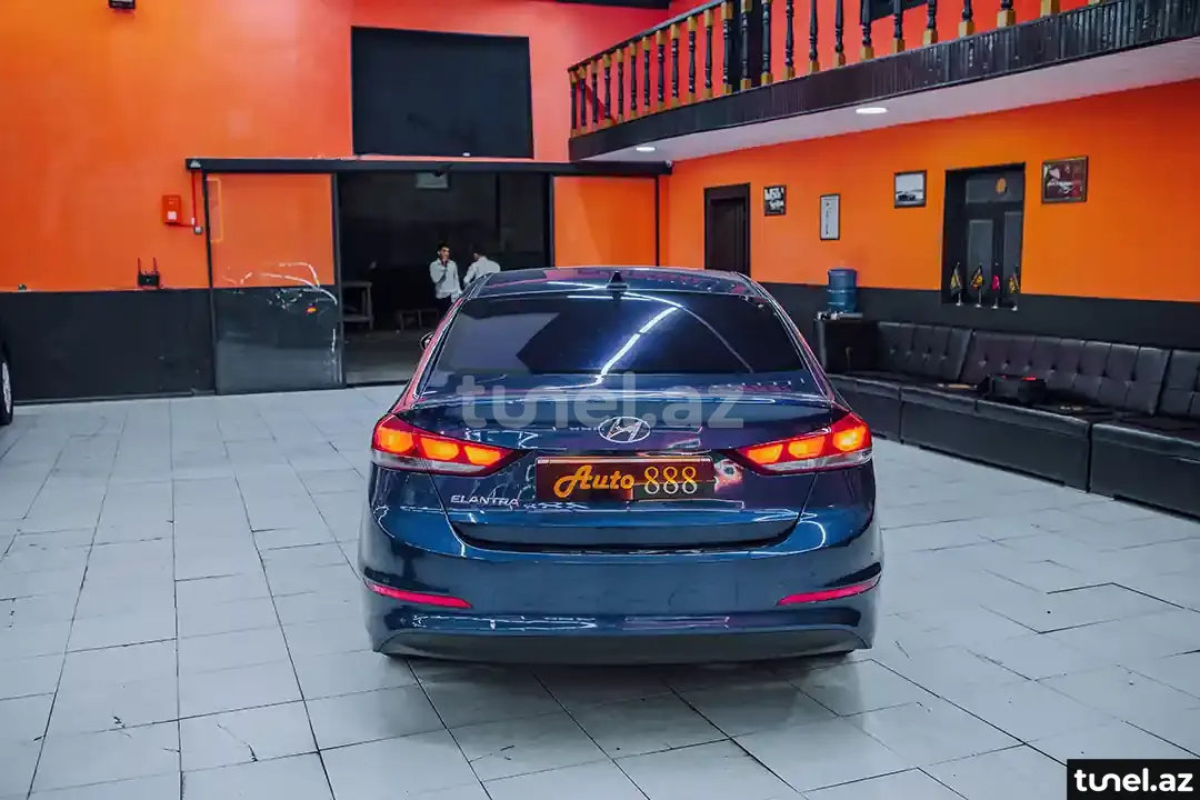 Hyundai Elantra 2017