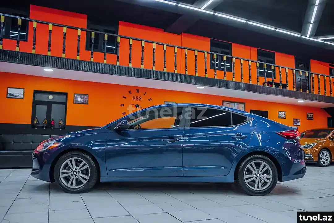 Hyundai Elantra 2017