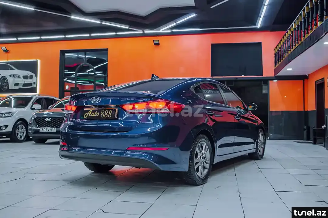 Hyundai Elantra 2017