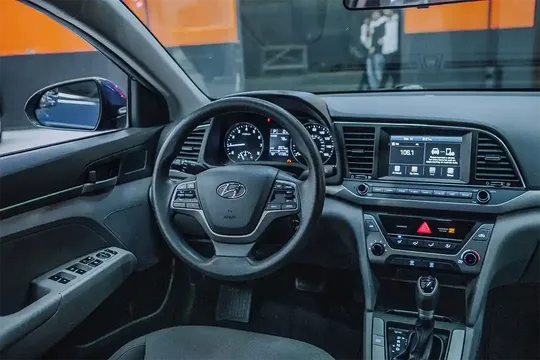 Hyundai Elantra, 2.0 L, 2017 год, 83 000 km, Сумгаит - Цена: 24 800 ₼ - Tunel.az