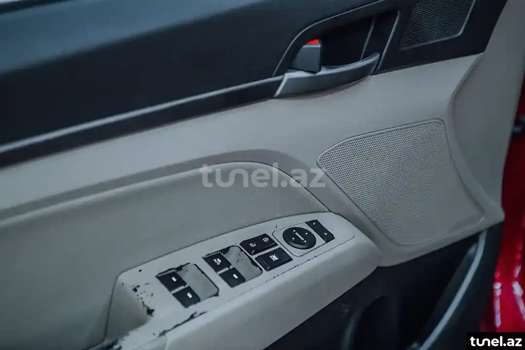 Hyundai Elantra 2018