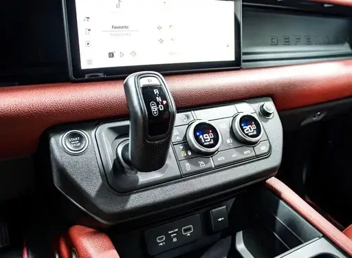 Land Rover Defender, 2.0 L, 2020 year, 82 000 km, Baku - Price: 89 000 $ - Tunel.az
