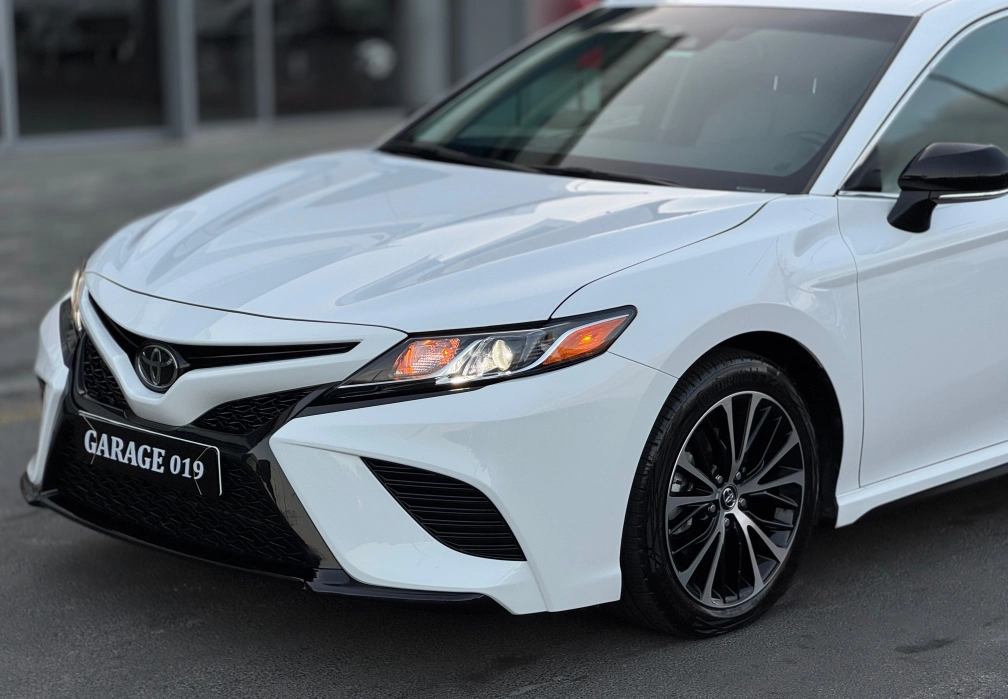Toyota Camry, 2.5 L, 2018 année, 70 000 km, Baku - Prix ​​: 21 800 $ - Tunel.az