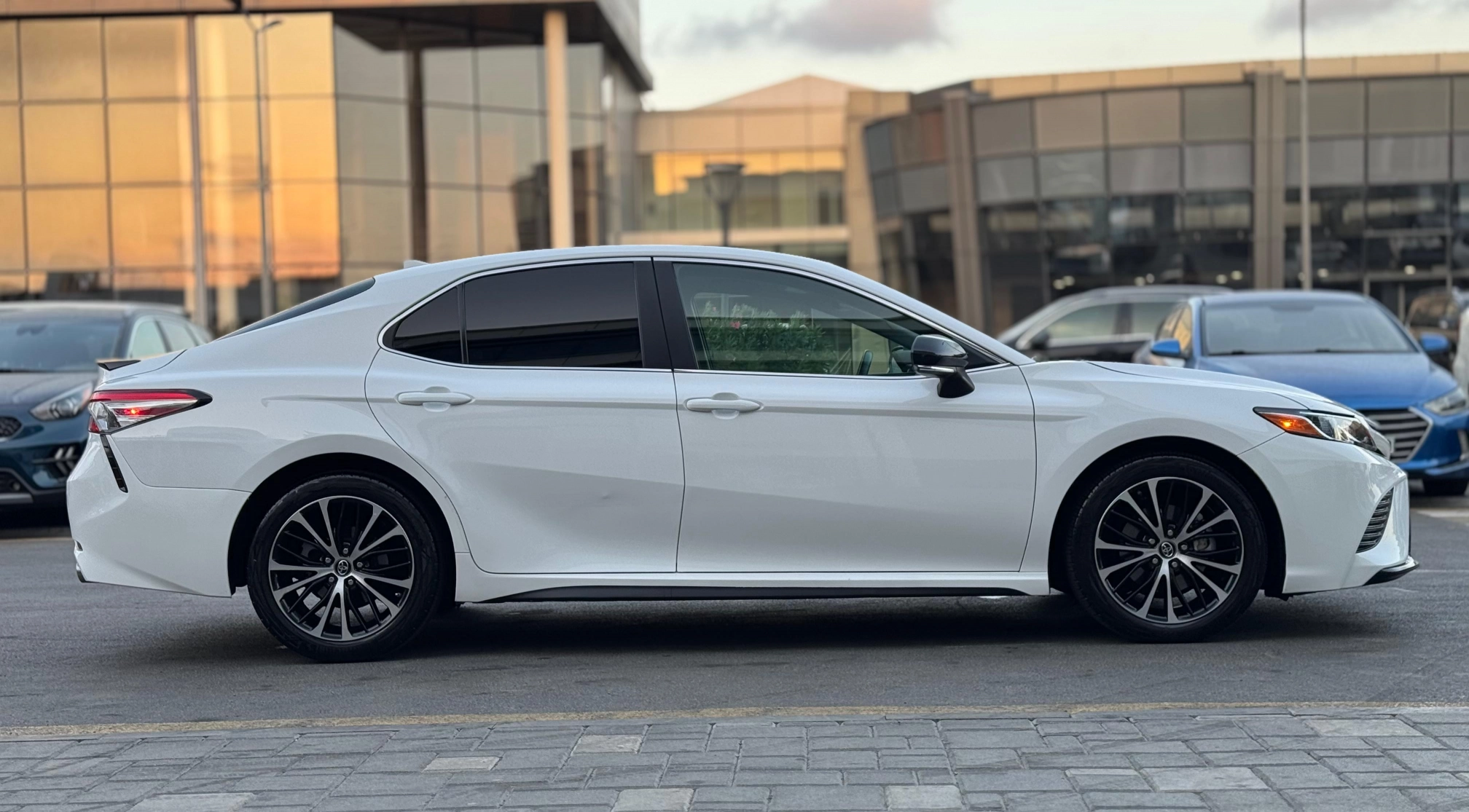 Toyota Camry, 2.5 L, 2018 année, 70 000 km, Baku - Prix ​​: 21 800 $ - Tunel.az