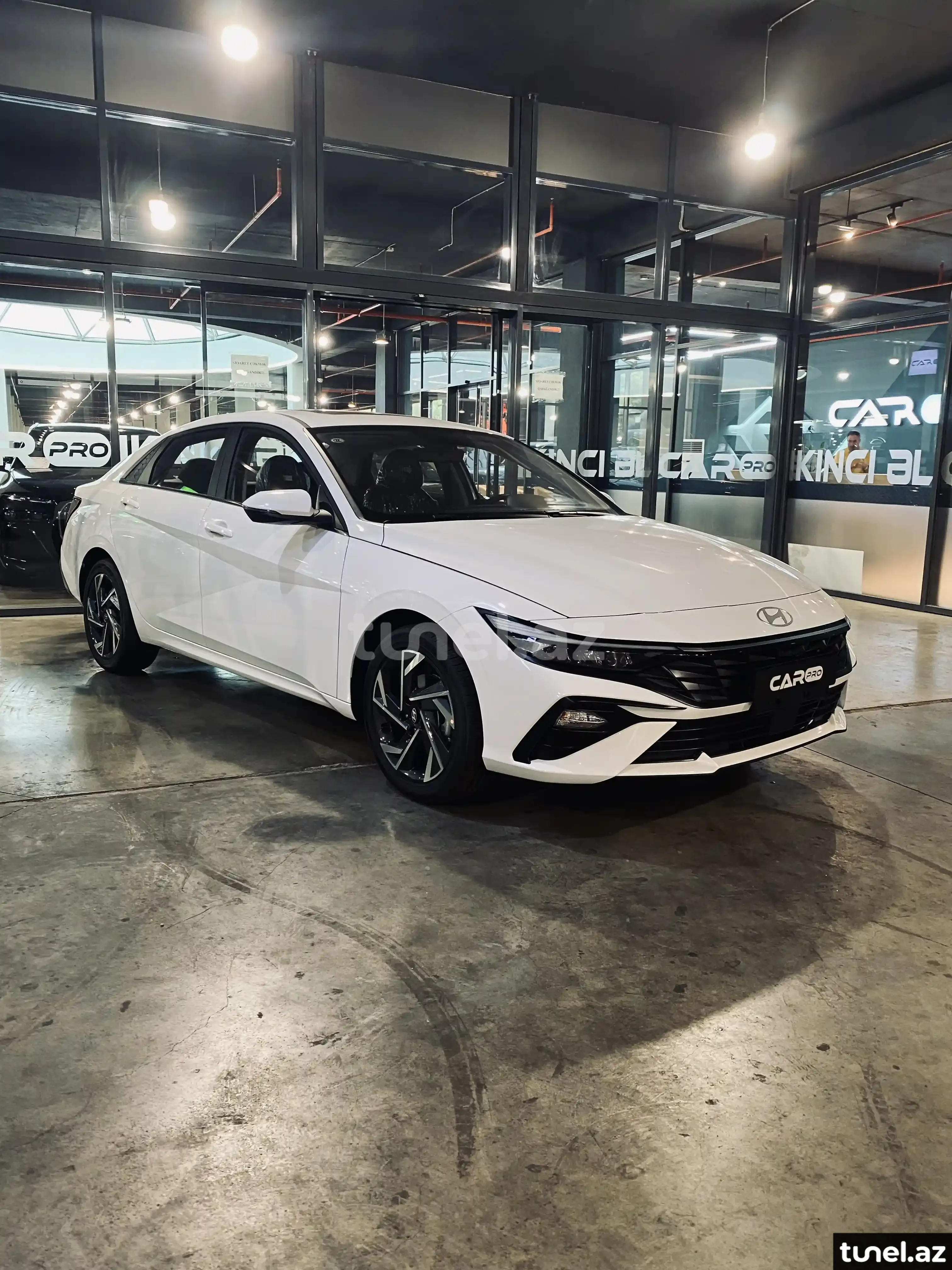 Hyundai Elantra 2024
