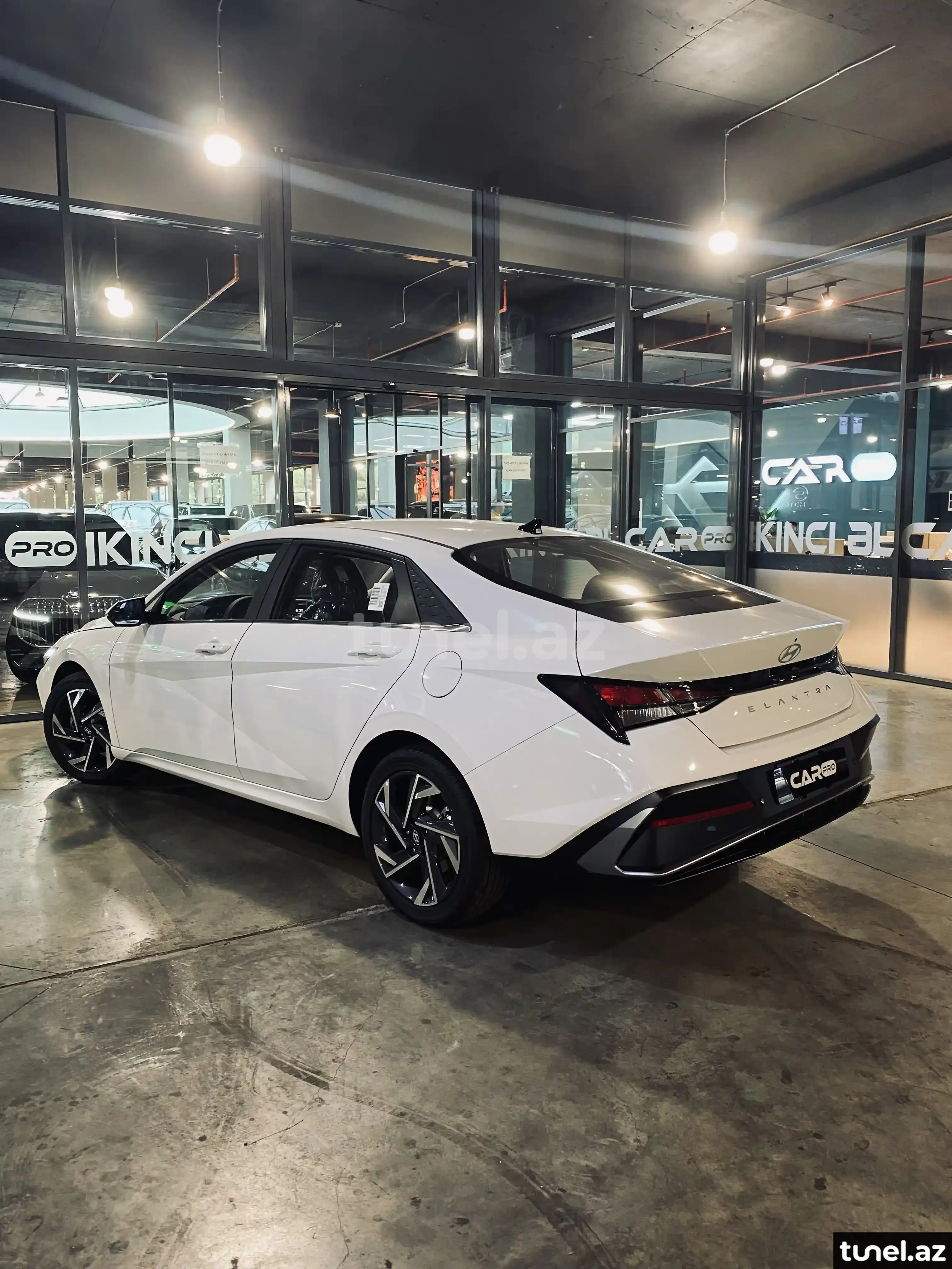Hyundai Elantra 2024