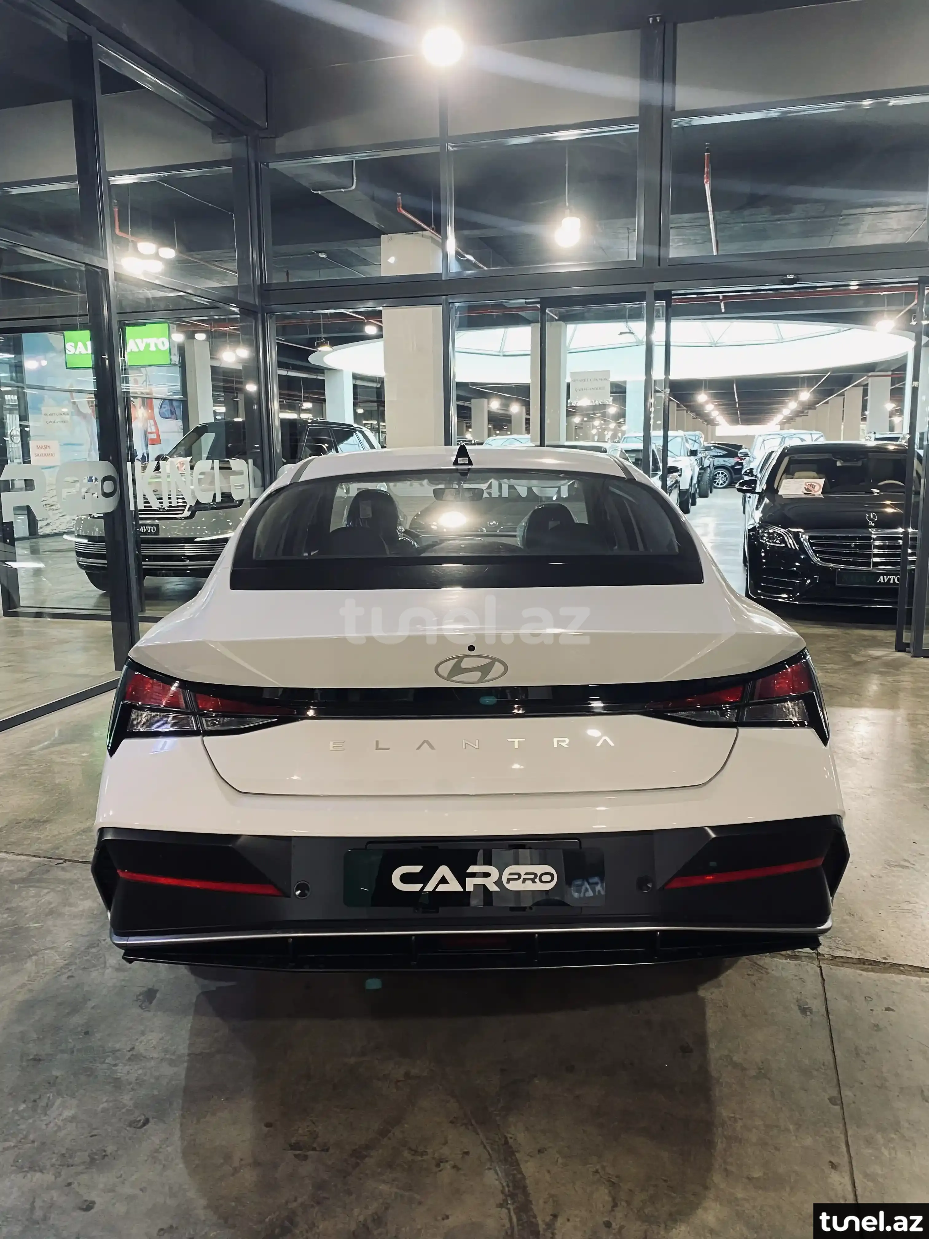 Hyundai Elantra 2024