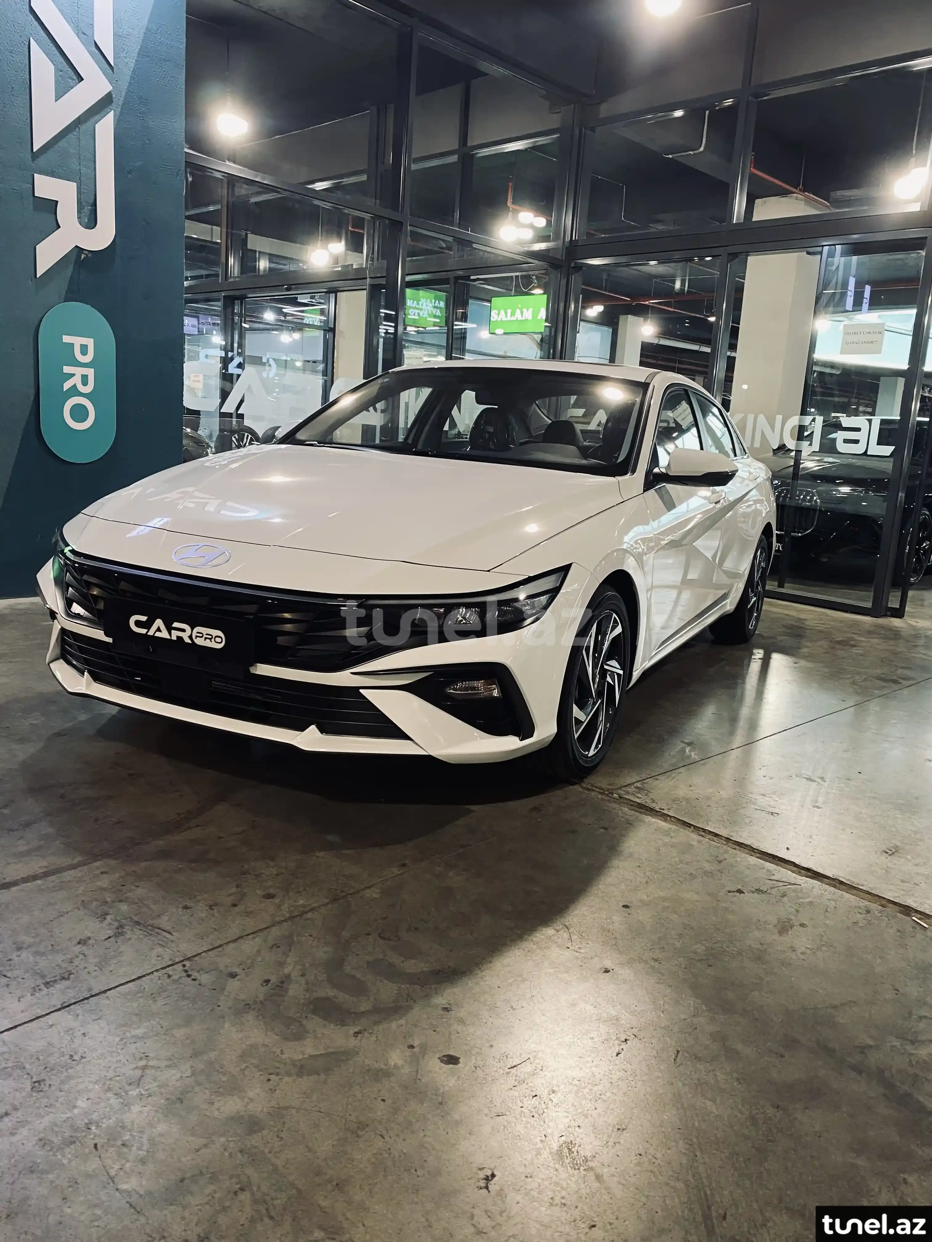 Hyundai Elantra 2024