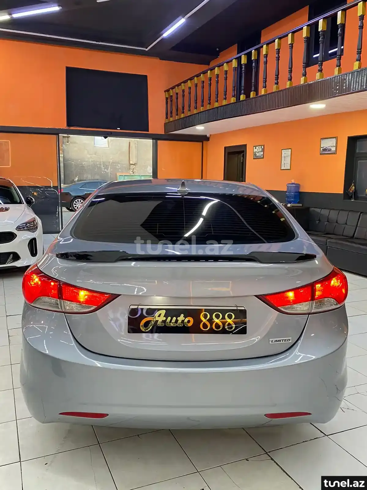 Hyundai Elantra 2012