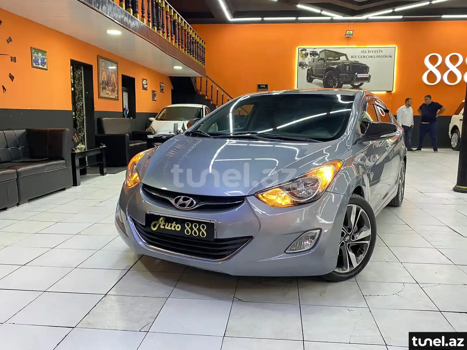 Hyundai Elantra 2012