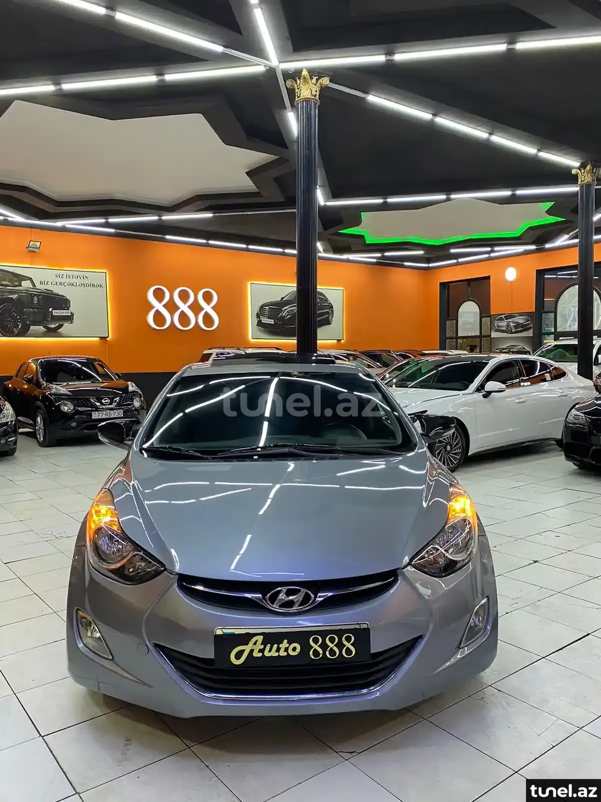 Hyundai Elantra 2012