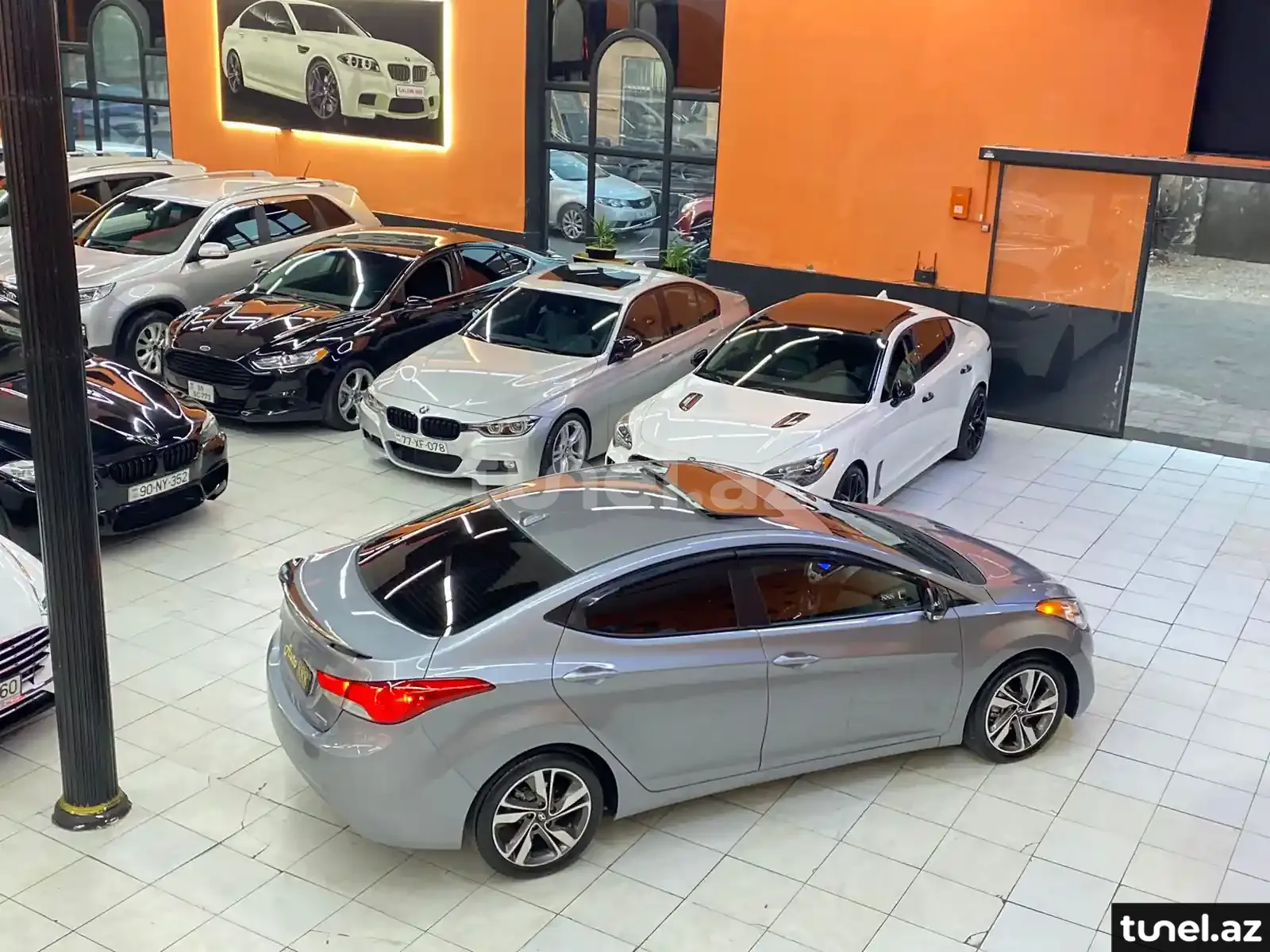 Hyundai Elantra 2012
