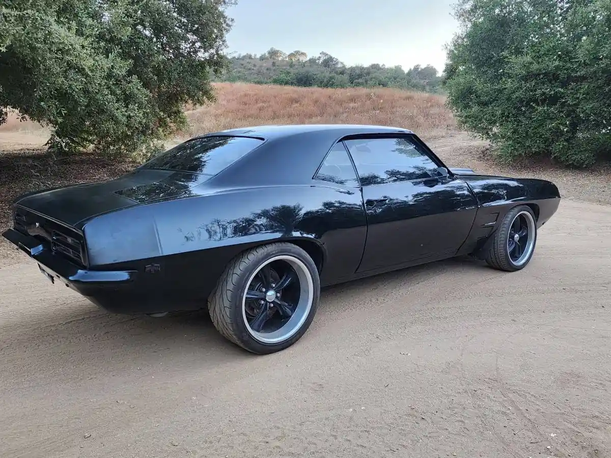 1969 Pontiac Firebird: Əbədi üslub və gücə malik cəsarətli Amerika əzələsi.
🔝 Özünün aqressiv duruşu və aydın xətləri ilə 1969-cu il Pontiac Firebird Coupe Amerika əzələsinin ruhunu ələ keçirir. Güclü mühərriklə təchiz edilmiş bu klassik həyəcanlandırıcı performans və danılmaz üslub təqdim edir.