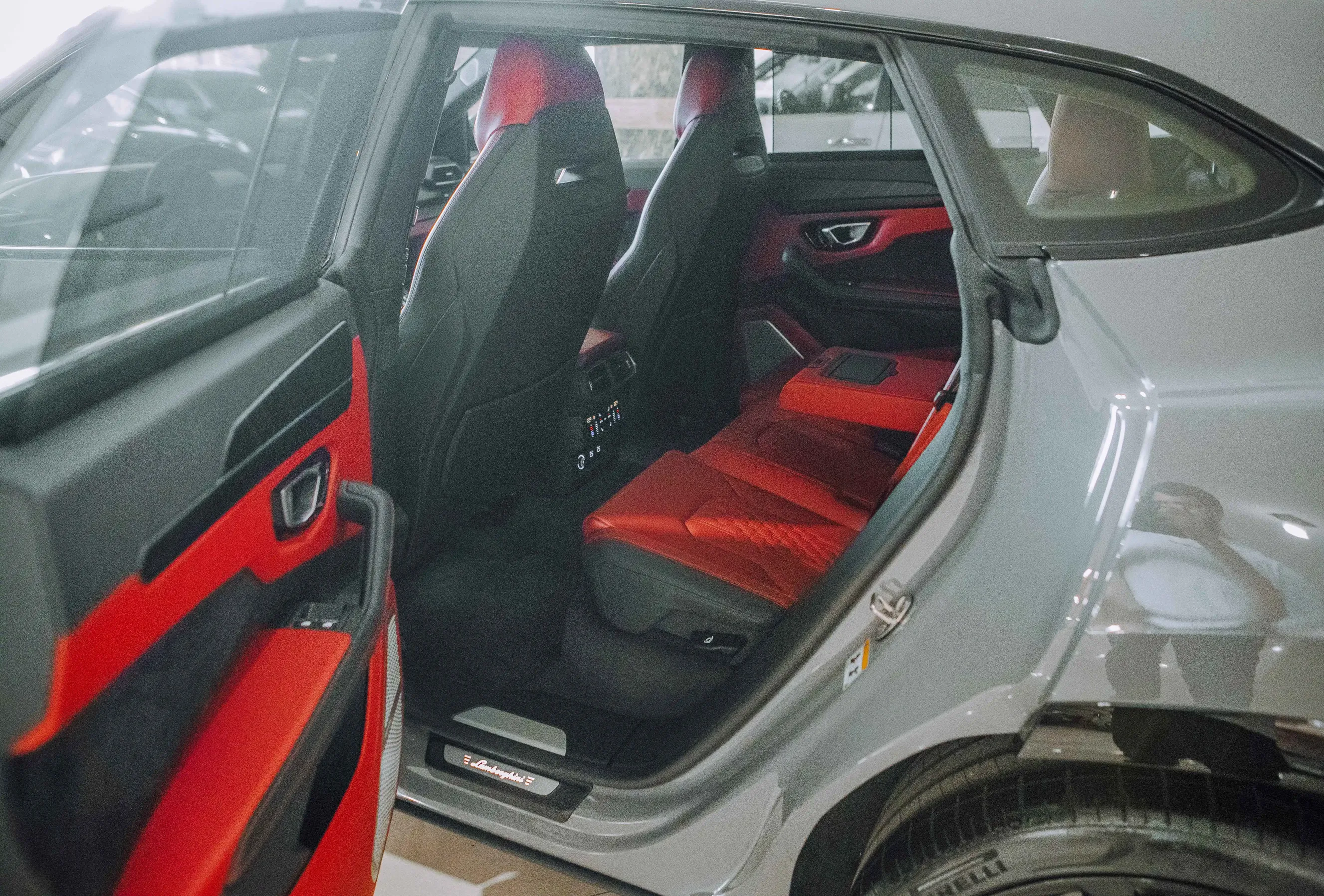 Lamborghini Urus, 4.0 L, 2024 год, 999 km, Баку - Цена: 450 900 € - Tunel.az