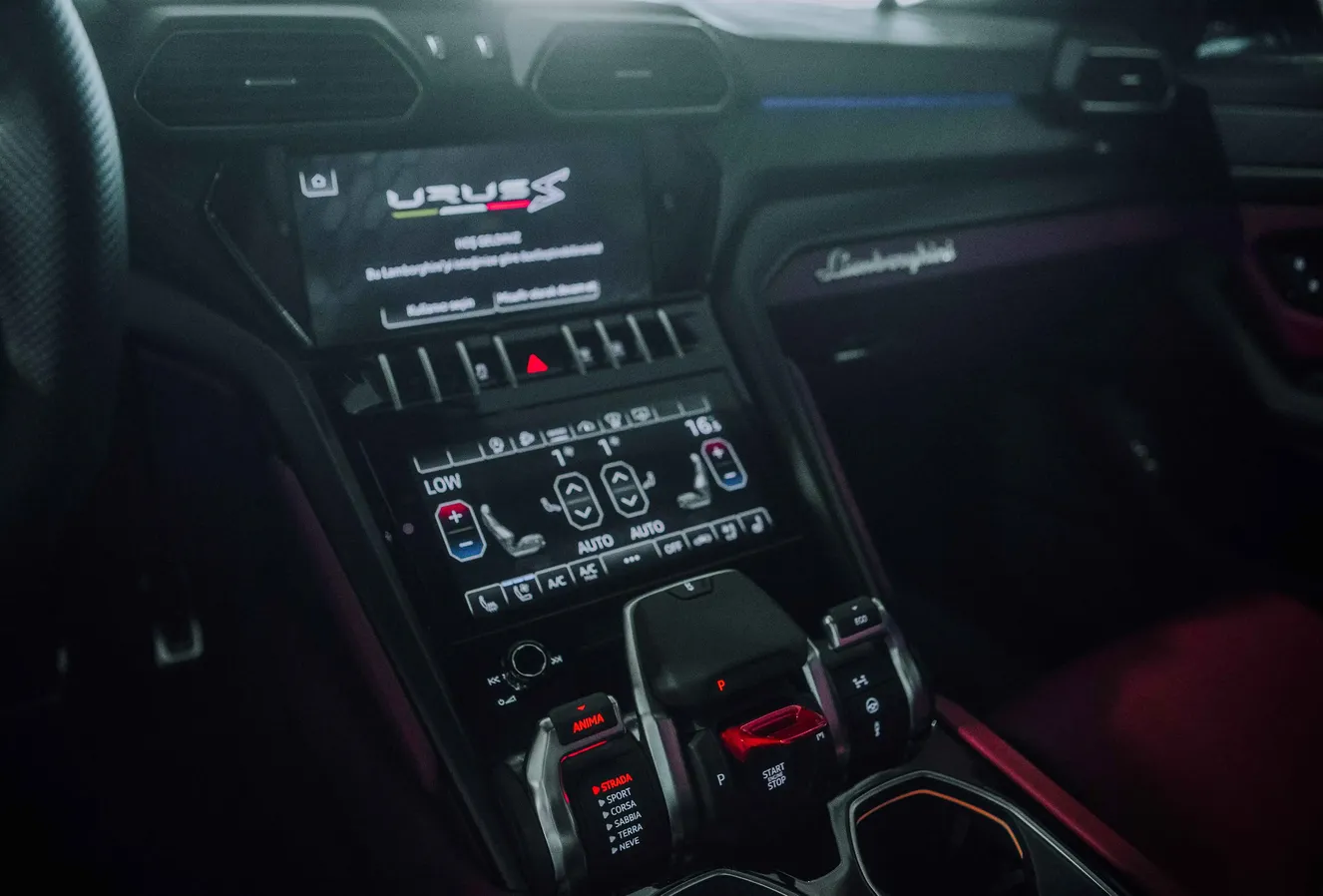 Lamborghini Urus, 4.0 L, 2024 год, 999 km, Баку - Цена: 450 900 € - Tunel.az