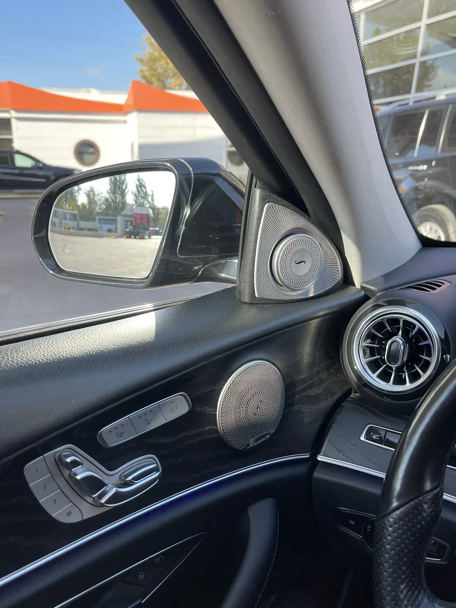 Mercedes E 300, 2.0 L, 2017 год, 178 000 km, Баку - Цена: 51 999 ₼ - Tunel.az