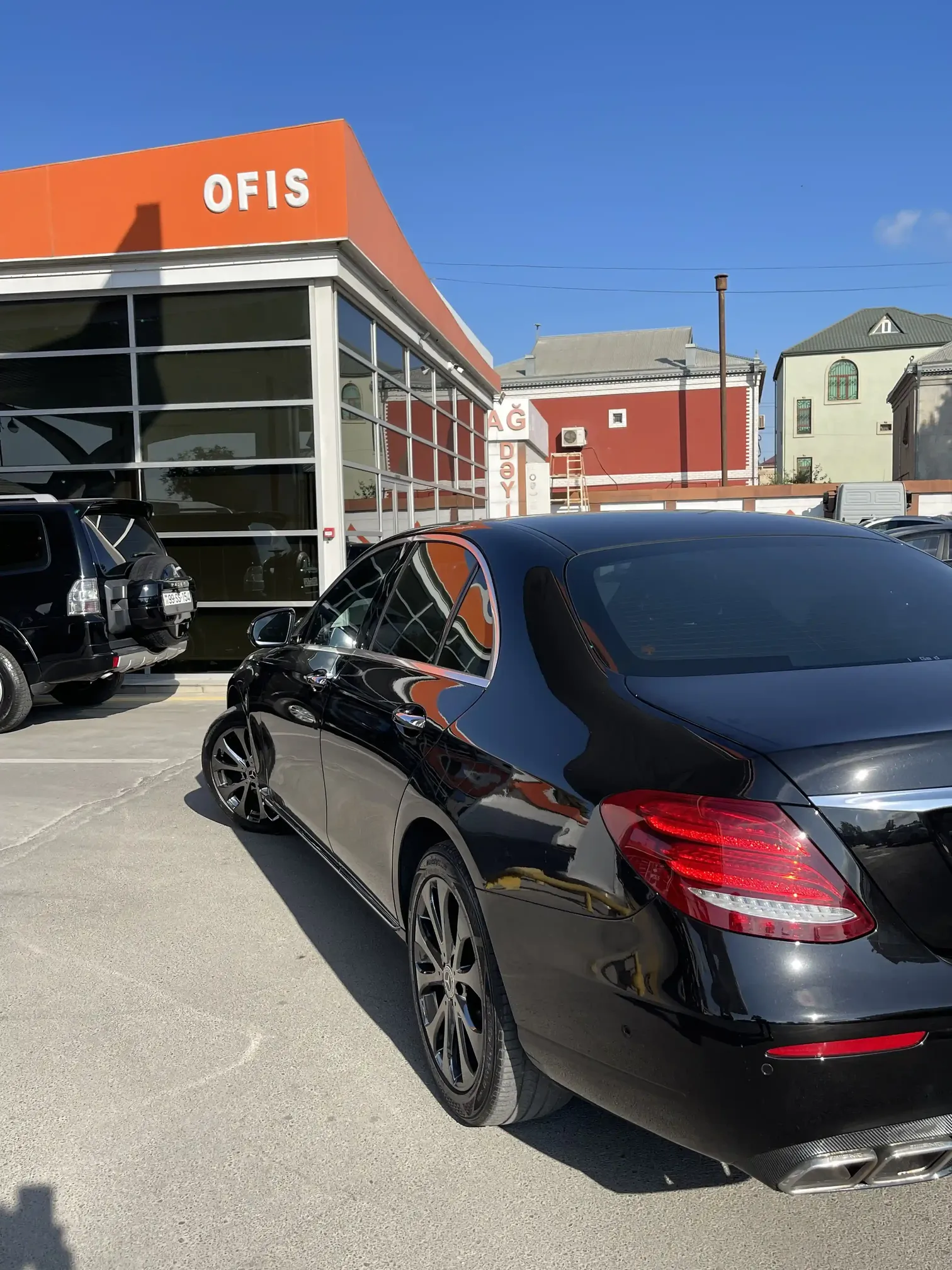 Mercedes E 300, 2.0 L, 2017 год, 178 000 km, Баку - Цена: 51 999 ₼ - Tunel.az