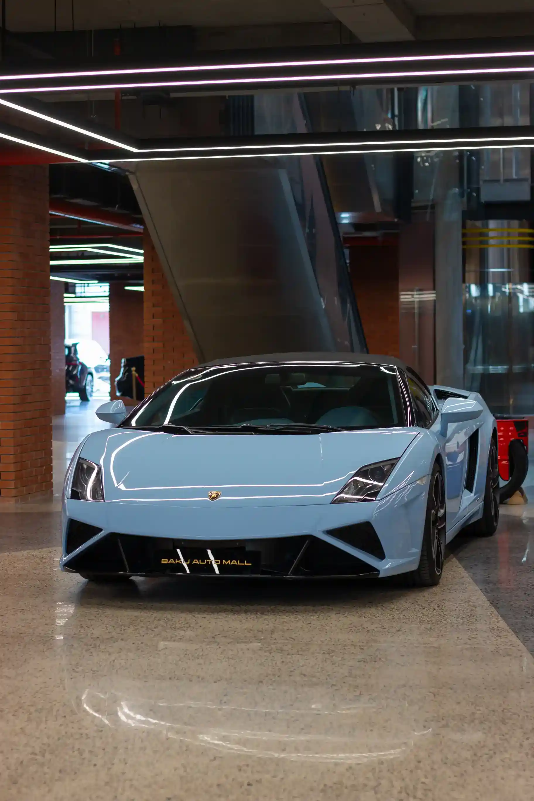 Baku Auto Mall üçün çəkdiyimiz fotolardan
🎥 🏎️ Biz avtomobil sahəsində müxtəlif marketinq həlləri: veb-saytların yaradılması; SMM; foto və video çəkiliş; showroom’lar üçün elektron stendlər və digər xidmətlər göstəririk. Siz də potensial müştəri və alıcı sayını artımaq istəyirsinizsə, müraciət edin!
📞 +994 99 333 66 01
✉️ info@63agency.az
🌎 www.63agency.az
63 Agency AZ - AVTOMOBİL SEKTORUNDA YARADICI HƏLLƏR
