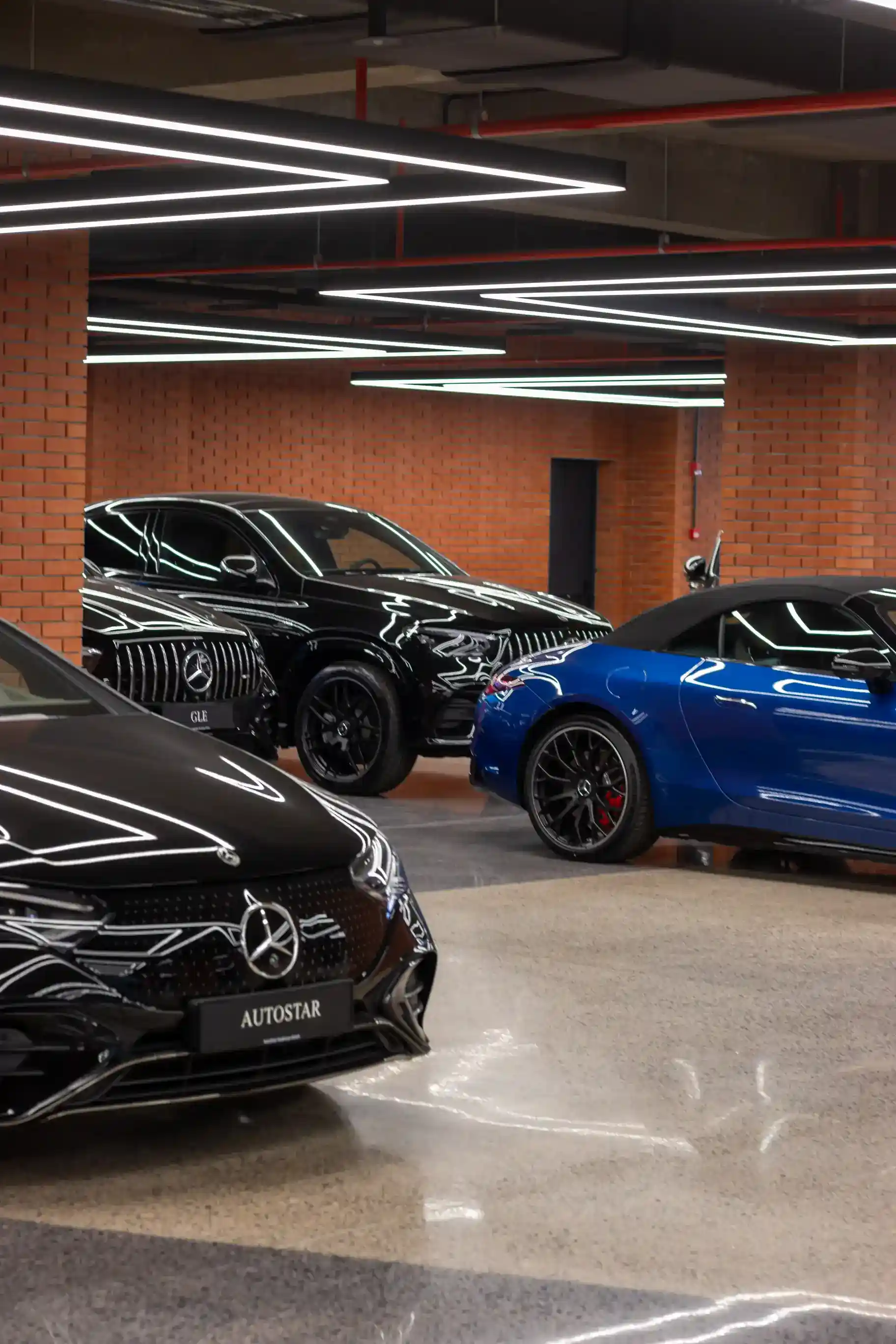 Baku Auto Mall üçün çəkdiyimiz fotolardan
🎥 🏎️ Biz avtomobil sahəsində müxtəlif marketinq həlləri: veb-saytların yaradılması; SMM; foto və video çəkiliş; showroom’lar üçün elektron stendlər və digər xidmətlər göstəririk. Siz də potensial müştəri və alıcı sayını artımaq istəyirsinizsə, müraciət edin!
📞 +994 99 333 66 01
✉️ info@63agency.az
🌎 www.63agency.az
63 Agency AZ - AVTOMOBİL SEKTORUNDA YARADICI HƏLLƏR